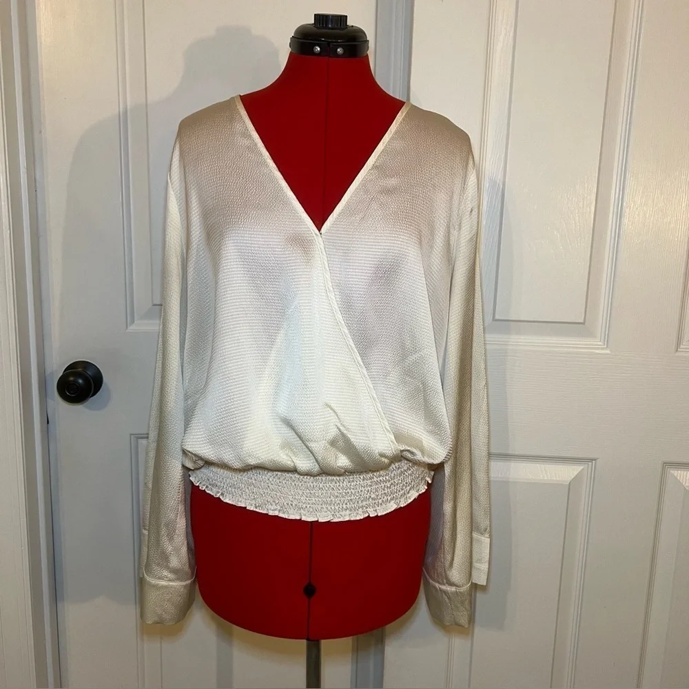 Michael Kors Women’s Smocked Kimono Sleeve Top Long Sleeve Size XL